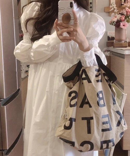 Flugge（フラッジー）の「パフスリーブシャツワンピース（シャツワンピース・レディース・ホワイト・LARGE/MEDIUM）」の4枚目の写真