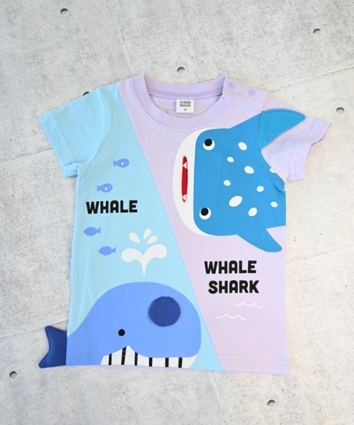 CHEEK ROOM(チークルーム)の「CHEEK ROOM/チークルーム くじらとさめ Tシャツ(Tシャツ/カットソー・キッズ・パープル/サックスブルー/ライトグリーン・90cm/100cm/110cm/120cm/130cm/80cm)」の1枚目の写真