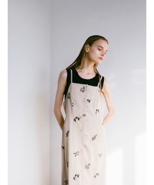 sahara(サハラ)の「【PRE ORDER】Flower Embroidery Dress(ワンピース・レディース・ブラック/ベージュ/ライトグレー・FREE)」の13枚目の写真