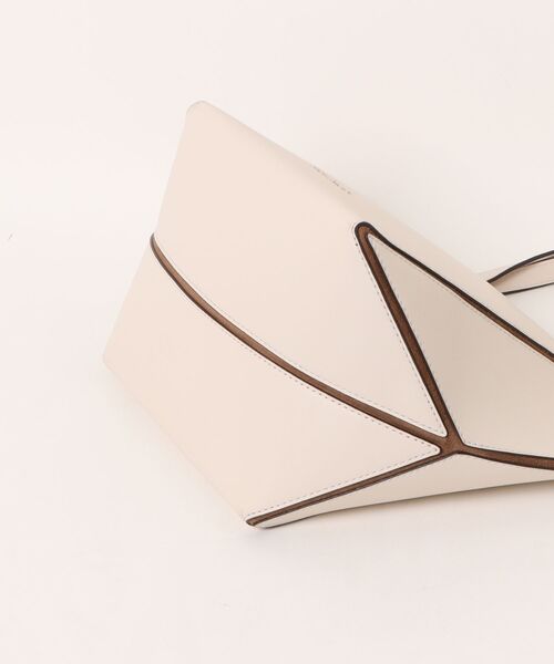 MICHAEL KORS（マイケルコース）の「JORDI レザー トート ミディアム（トートバッグ・レディース・ベージュ系・FREE）」の3枚目の写真