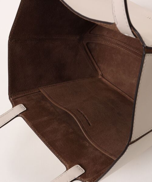 MICHAEL KORS（マイケルコース）の「JORDI レザー トート ミディアム（トートバッグ・レディース・ベージュ系・FREE）」の4枚目の写真