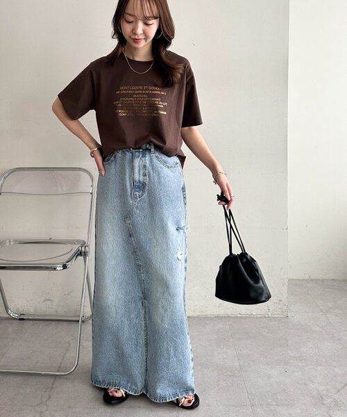 DISCOAT(ディスコート)の「箔プリントTシャツ(Tシャツ/カットソー・レディース・オフホワイト/ライトベージュ/ブラウン・FREE)」の9枚目の写真