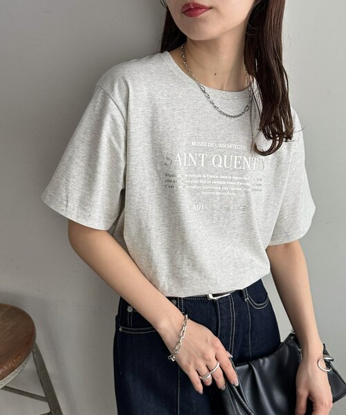 DISCOAT(ディスコート)の「箔プリントTシャツ(Tシャツ/カットソー・レディース・オフホワイト/ライトベージュ/ブラウン・FREE)」の22枚目の写真