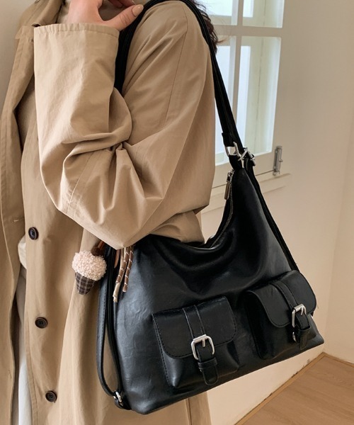 Teem Store(チームストア)の「【大容量/3WAY◎】【5色展開】3WAYフロントポケット フェイクレザーショルダーバッグ リュック トート(ショルダーバッグ・レディース・シルバー/ブラウン/ダークブラウン/ホワイト/ブラック・F)」の20枚目の写真