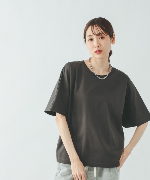 GLOBAL WORK(グローバルワーク)の「リッチクリーン透けにくいドルマンプルオーバー/636794(Tシャツ/カットソー・レディース・ダークグレー/ホワイト/ブラック/ブルー・MEDIUM/SMALL/LARGE)」の15枚目の写真