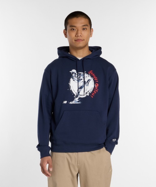NEW BALANCE(ニューバランス)の「New Balance 大谷翔平 Graphic Hoodie(ニューバランス 大谷翔平 グラフィックフーディー)(パーカー・メンズ・ネイビー系/ブラック・X-LARGE/LARGE/MEDIUM)」の2枚目の写真