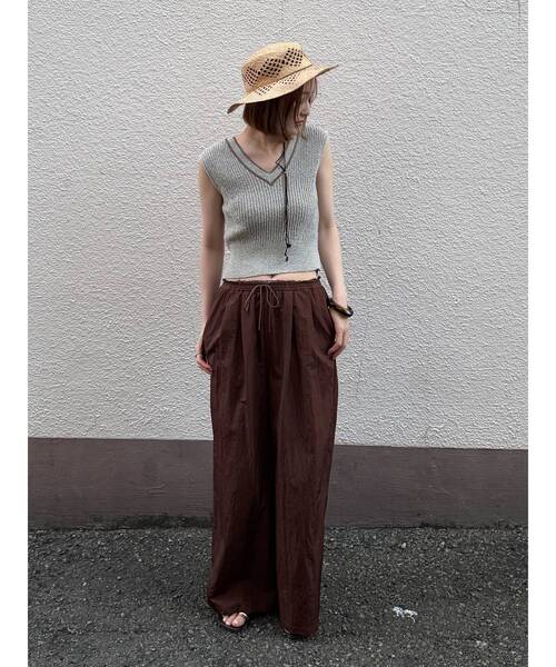 LAGUNAMOON（ラグナムーン）の「ウエストレースリラックスパンツ セットアップ（その他パンツ・レディース・アイボリー/ブラウン・SMALL/MEDIUM）」の12枚目の写真