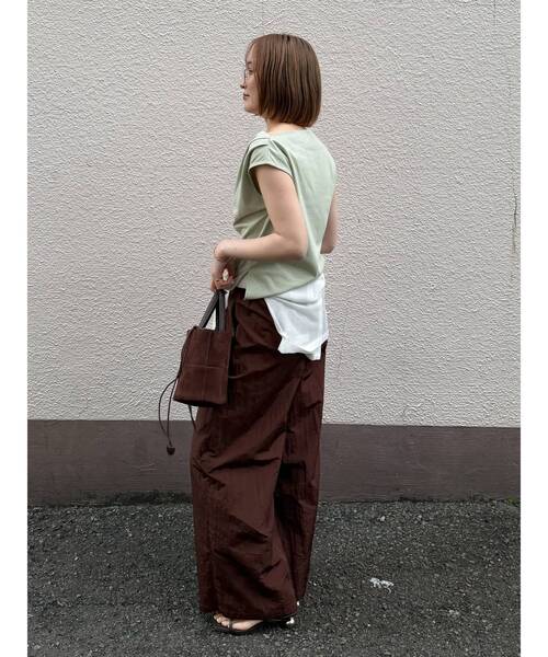 LAGUNAMOON(ラグナムーン)の「ウエストレースリラックスパンツ 【夏服】 【セットアップ対応】(その他パンツ・レディース・アイボリー/ブラウン・SMALL/MEDIUM)」の4枚目の写真