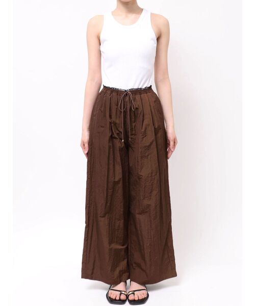 LAGUNAMOON(ラグナムーン)の「ウエストレースリラックスパンツ 【夏服】 【セットアップ対応】(その他パンツ・レディース・アイボリー/ブラウン・SMALL/MEDIUM)」の17枚目の写真