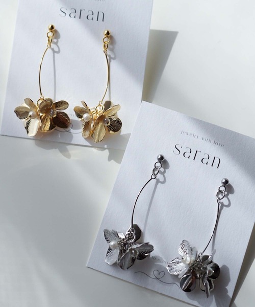 CERCA(チェルカ)の「saran jewelry/フラワーモチーフ ピアス /金属アレルギー対応(ピアス(両耳用)・レディース・シルバー/ゴールド・FREE)」の3枚目の写真