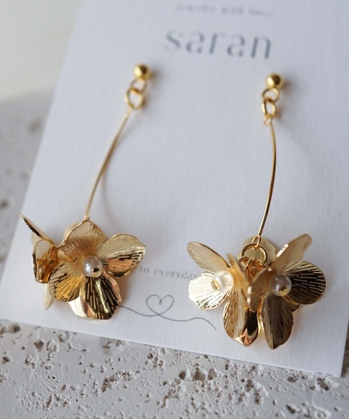 CERCA(チェルカ)の「saran jewelry/フラワーモチーフ ピアス /金属アレルギー対応(ピアス(両耳用)・レディース・シルバー/ゴールド・FREE)」の6枚目の写真