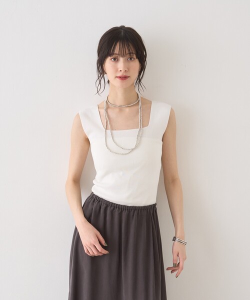 Rouge vif(ルージュヴィフ)の「テンセルコットン総針スクエアネックニットタンク(タンクトップ・レディース・ブラウン/オフホワイト/ブラック・フリー)」の4枚目の写真