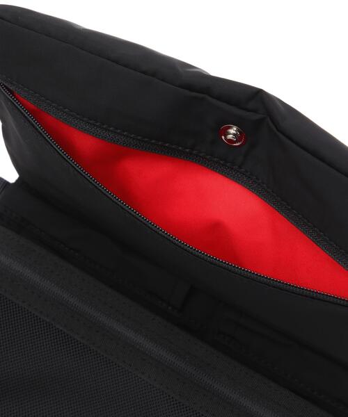 Topologie(トポロジー)の「Topologie/トポロジー Flat Sacoche Small Tech Sateen フラット サコッシュ スモールテックサテン【バッグ単体】(ショルダーバッグ・メンズ・ブラック・F)」の4枚目の写真