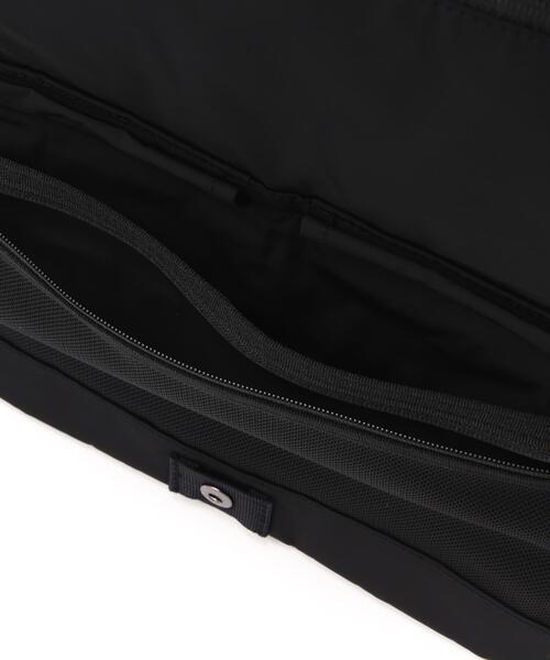 Topologie(トポロジー)の「Topologie/トポロジー Flat Sacoche Small Tech Sateen フラット サコッシュ スモールテックサテン【バッグ単体】(ショルダーバッグ・メンズ・ブラック・F)」の5枚目の写真