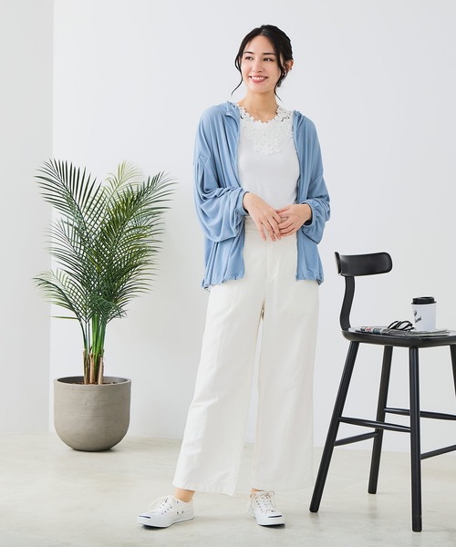 fort point(フォーポイント)の「【C-FORTPOINT/フォートポイント】モチーフレースタンクトップ 2 接触冷感 襟元レース 重ね着 レイヤード インナー 上品 大人可愛い(タンクトップ・レディース・ブルー/オフホワイト/ブラック/ラベンダー/ベージュ・FREE)」の11枚目の写真