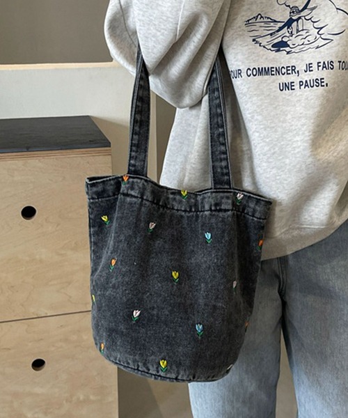 by LEGNA(バイレグナ)の「ヴィンテージデニムトートバッグ(トートバッグ・レディース・ライトブルー/ブラック/ダークブルー・FREE)」の10枚目の写真