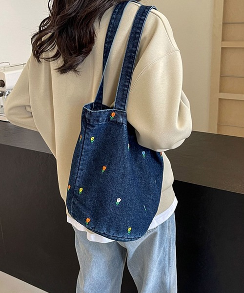by LEGNA(バイレグナ)の「ヴィンテージデニムトートバッグ(トートバッグ・レディース・ライトブルー/ブラック/ダークブルー・FREE)」の22枚目の写真