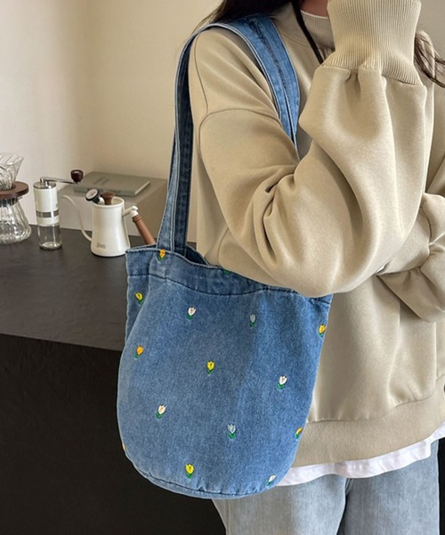 by LEGNA(バイレグナ)の「ヴィンテージデニムトートバッグ(トートバッグ・レディース・ライトブルー/ブラック/ダークブルー・FREE)」の13枚目の写真