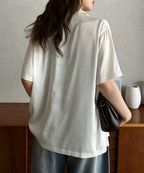 Eclat one(エクラワン)の「【Eclat one】 サテン ライク 開襟 ゆるっと シャツ(シャツ/ブラウス・レディース・ピンク/ブラック/アイボリー・FREE)」の6枚目の写真
