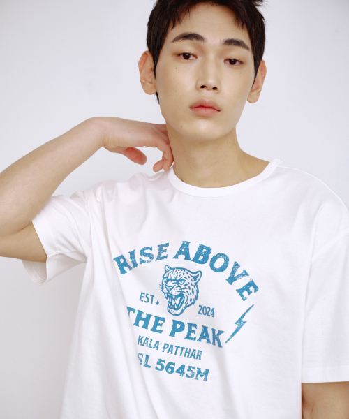 KALAPATTHAR（カラパタール）の「KP SLOGAN TIGER GRAPHIC SHORT-SLEEVED T-SHIRT - WHITE（Tシャツ/カットソー・メンズ・その他・MEDIUM/LARGE/X-LARGE）」の2枚目の写真