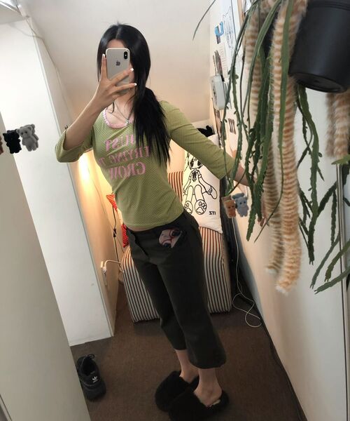 ITZAVIBE(イッザバイブ)の「DOT LACE LETTERING T SHIRT - KHAKI(Tシャツ/カットソー・レディース・その他・FREE)」の7枚目の写真