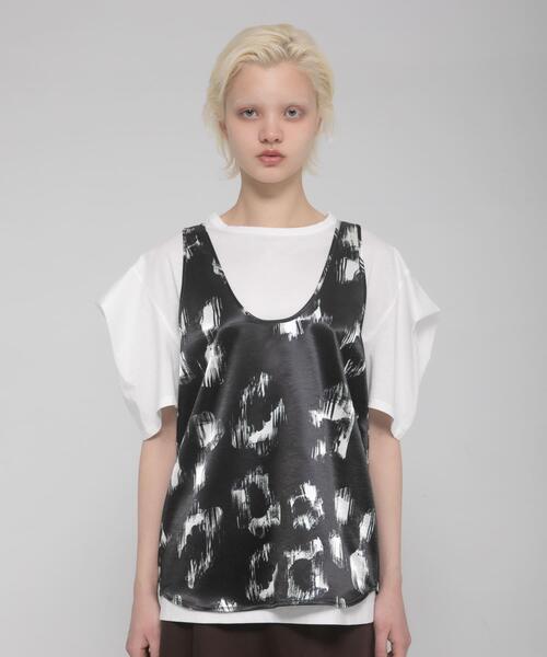 LAATO(ラート)の「tack sleeve tee(Tシャツ/カットソー・レディース・ホワイト/キャメル/ブラック・FREE)」の1枚目の写真