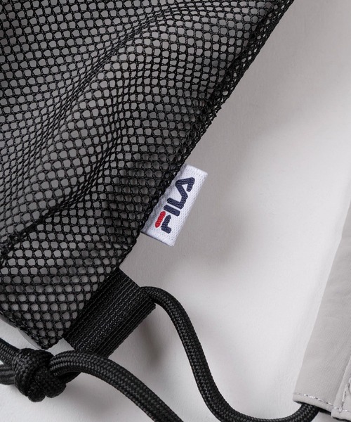 FILA(フィラ)の「【77】【FILA/フィラ】ワンポイントロゴ刺繍 ナイロン ナップサック/ショルダーパッド付/15L(バックパック/リュック・レディース・カーキ/ブラック/ライトグレー・FREE)」の8枚目の写真