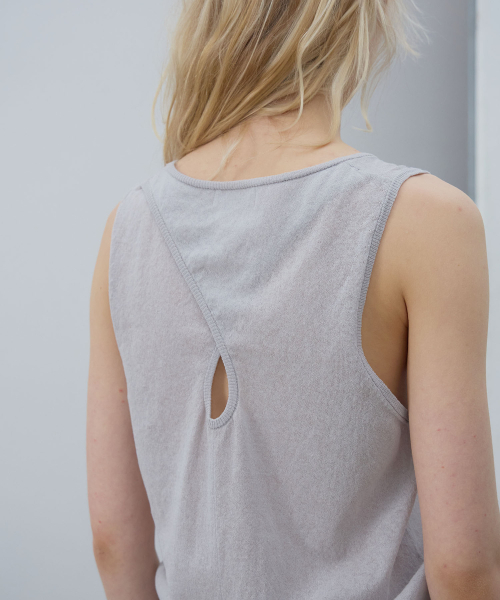 LCDC TM(エルシーディーシーティーエム)の「SHEER KNIT SLEEVELESS TOP (LIGHT GREY)(Tシャツ/カットソー・レディース・その他・OS)」の9枚目の写真