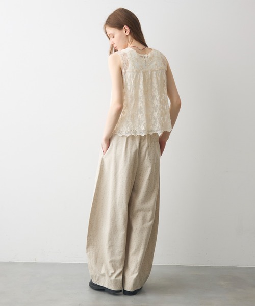 Crisp(クリスプ)の「flower tulle gather tank / フラワーチュールギャザータンク(シャツ/ブラウス・レディース・ナチュラル・FREE)」の2枚目の写真