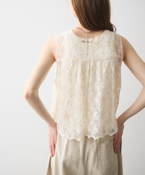 Crisp(クリスプ)の「flower tulle gather tank / フラワーチュールギャザータンク(シャツ/ブラウス・レディース・ナチュラル・FREE)」の5枚目の写真