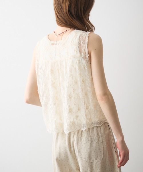 Crisp(クリスプ)の「flower tulle gather tank / フラワーチュールギャザータンク(シャツ/ブラウス・レディース・ナチュラル・FREE)」の6枚目の写真