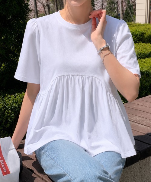 mielu(ミエル)の「ギャザーデザインペプラムトップス(シャツ/ブラウス・レディース・ブラック/ホワイト・LARGE/MEDIUM)」の8枚目の写真