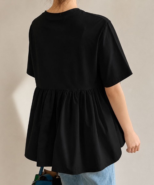 mielu(ミエル)の「ギャザーデザインペプラムトップス(シャツ/ブラウス・レディース・ブラック/ホワイト・LARGE/MEDIUM)」の13枚目の写真
