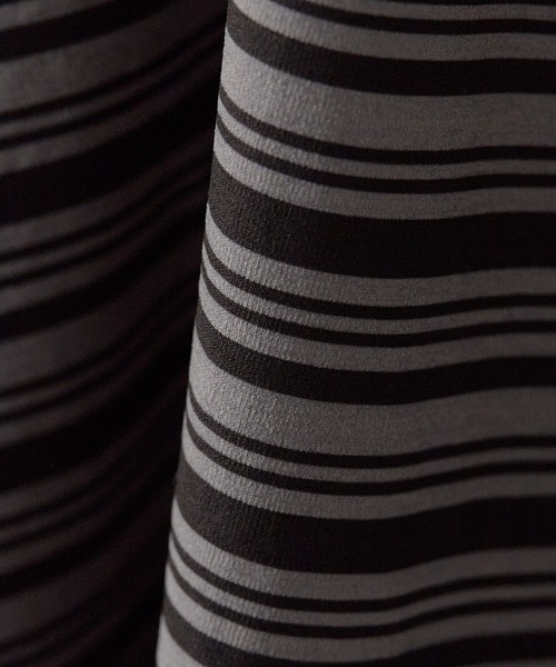 POLeR(ポーラー)の「POLeR/ポーラー 90's STRIPE QUICK DRY TEE 90年代ストライプクイックドライTシャツ 秋 秋服 2026年秋冬(Tシャツ/カットソー・メンズ・ホワイト/チャコール/ベージュ・M/L/XL)」の4枚目の写真