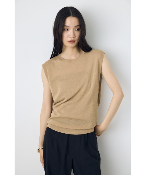 AZUL by moussy(アズールバイマウジー)の「【カップ付き/パッド付き】2点セットノースリーブトップス サマーニット 夏服 春服 秋服 ベアトップス ビスチェ(ニット/セーター・レディース・ライトグレー/レッド/ライトブラック/ベージュ・FREE)」の3枚目の写真