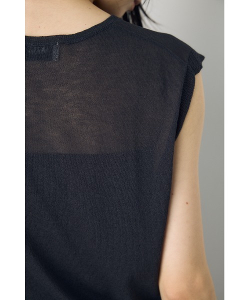 AZUL by moussy(アズールバイマウジー)の「【カップ付き/パッド付き】2点セットノースリーブトップス サマーニット 夏服 春服 秋服 ベアトップス ビスチェ(ニット/セーター・レディース・ライトグレー/レッド/ライトブラック/ベージュ・FREE)」の6枚目の写真
