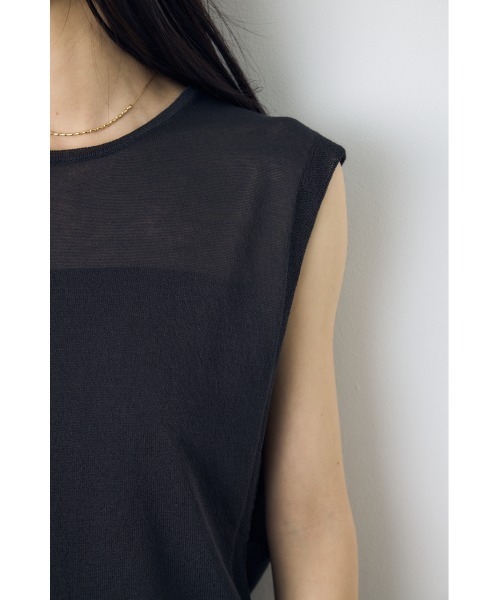 AZUL by moussy(アズールバイマウジー)の「【カップ付き/パッド付き】2点セットノースリーブトップス サマーニット 夏服 春服 秋服 ベアトップス ビスチェ(ニット/セーター・レディース・ライトグレー/レッド/ライトブラック/ベージュ・FREE)」の7枚目の写真