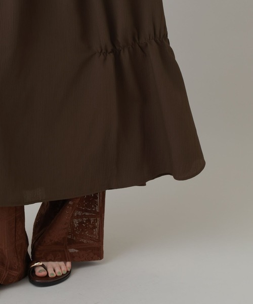 LAKOLE（ラコレ）の「スソシャーリングワンピース / 849670（ワンピース・レディース・ブルー/ブラウン/ブラック・MEDIUM/LARGE）」の16枚目の写真