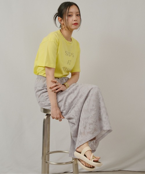 palm RICHE(ポームリシュ)の「箔ロゴプリントT(Tシャツ/カットソー・レディース・ブラック/ライトイエロー/オフホワイト・M)」の6枚目の写真
