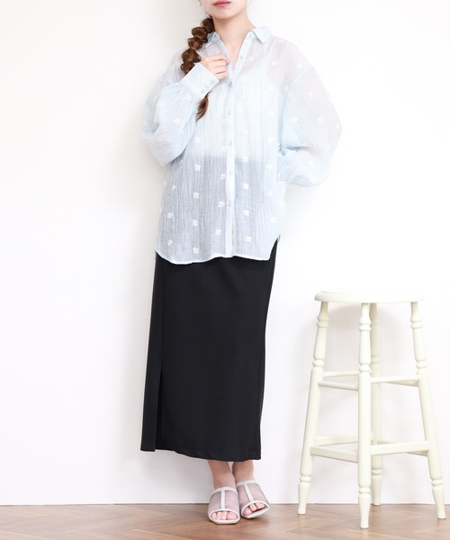 atONE(アットワン)の「揚柳刺繍BIGシャツ 長袖(シャツ/ブラウス・レディース・ブラック×ホワイト/ブルー系その他7/ホワイト×ブラック・F)」の13枚目の写真