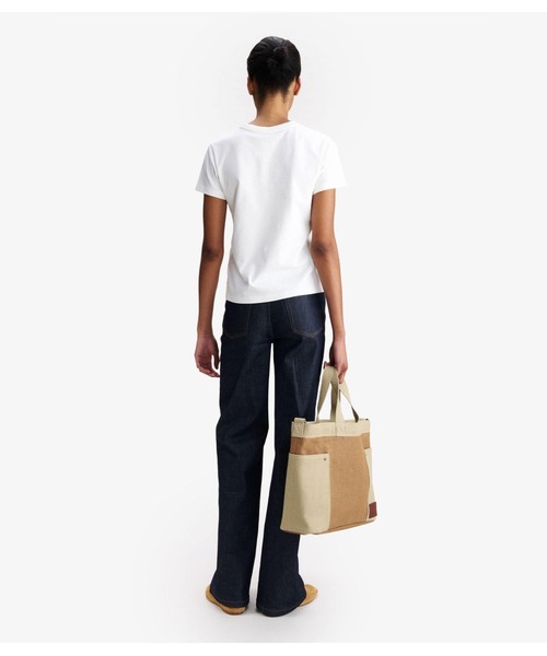 A.P.C.（アーペーセー）の「T-SHIRT RUE MADAME F（Tシャツ/カットソー・レディース・ブラック/ホワイト・S/M/L）」の4枚目の写真