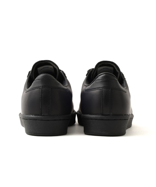 adidas(アディダス)の「adidas SUPERSTAR VINTAGE / アディダス スーパースター ヴィンテージ(スニーカー・メンズ・ブラック・26.0cm/26.5cm/27.0cm/27.5cm/28.0cm/28.5cm/29.0cm/30.0cm)」の3枚目の写真