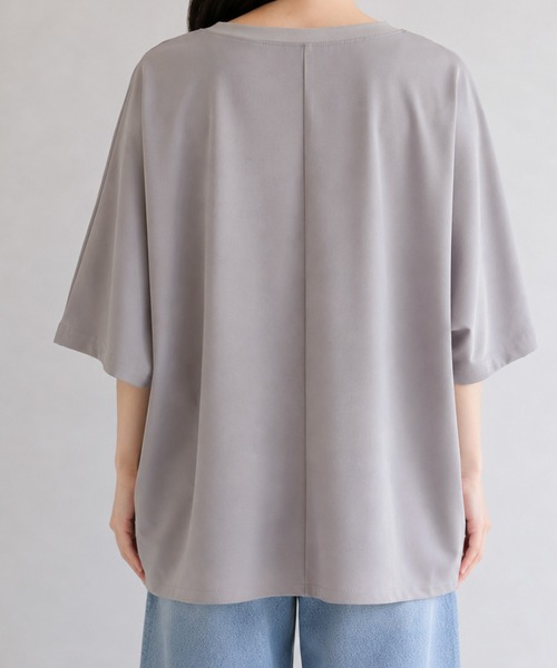 itto...(イット)の「【接触冷感&UVカット】ひんやりさらさらジョーゼットゆったりロゴTシャツ(Tシャツ/カットソー・レディース・グレー/ブラック/オフホワイト・FREE)」の8枚目の写真