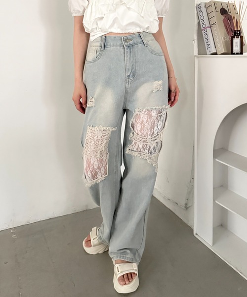 CLEA(クレア)の「レースダメージデニム(デニムパンツ・レディース・ブルー・M/L)」の2枚目の写真