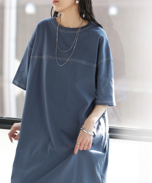 HUG.U(ハグユー)の「後ろ刺繍ロゴ ステッチTシャツワンピース(ワンピース・レディース・ダークグレー/グレイッシュブルー/ブラック/ライトグレー/レッド・FREE)」の21枚目の写真