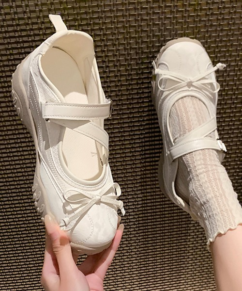 Lace Ladies(レースレディース)の「ラウンドトゥ リボン ベルト ストラップ付き スニーカー(スニーカー・レディース・グレー/アイボリー・24.5cm/25cm/23cm/22.5cm/23.5cm/24cm)」の19枚目の写真