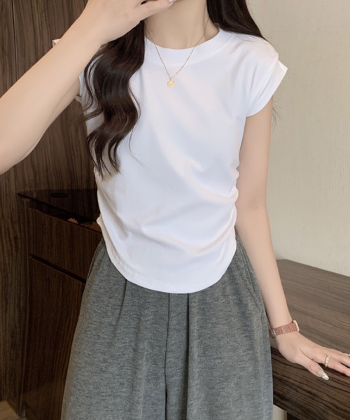 2ly2(トゥーリートゥー)の「サイドギャザーデザインフレンチスリーブトップス レディース カットソー(Tシャツ/カットソー・レディース・ダークグレー/キャメル/ホワイト/ブラック・FREE)」の20枚目の写真