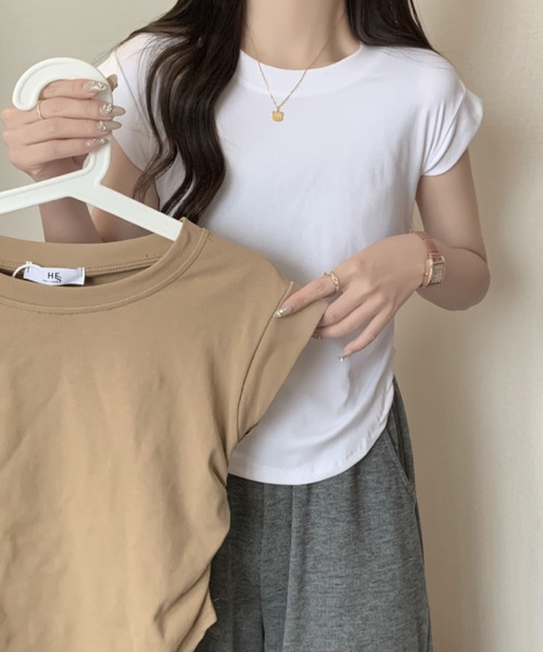 2ly2(トゥーリートゥー)の「サイドギャザーデザインフレンチスリーブトップス レディース カットソー(Tシャツ/カットソー・レディース・ダークグレー/キャメル/ホワイト/ブラック・FREE)」の16枚目の写真