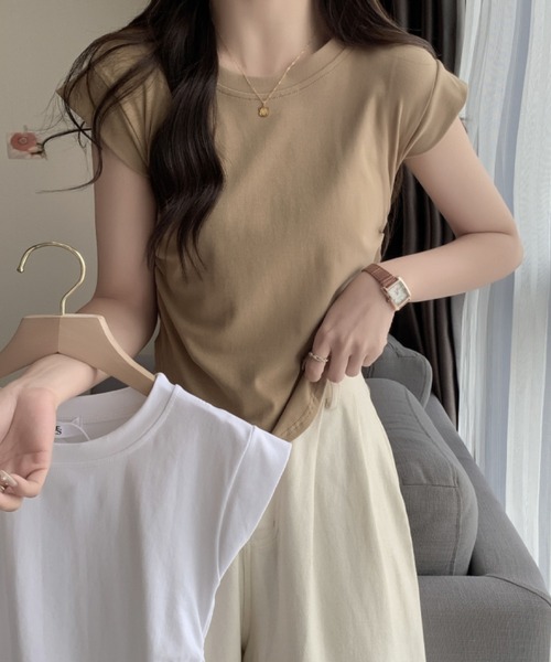 2ly2(トゥーリートゥー)の「サイドギャザーデザインフレンチスリーブトップス レディース カットソー(Tシャツ/カットソー・レディース・ダークグレー/キャメル/ホワイト/ブラック・FREE)」の5枚目の写真