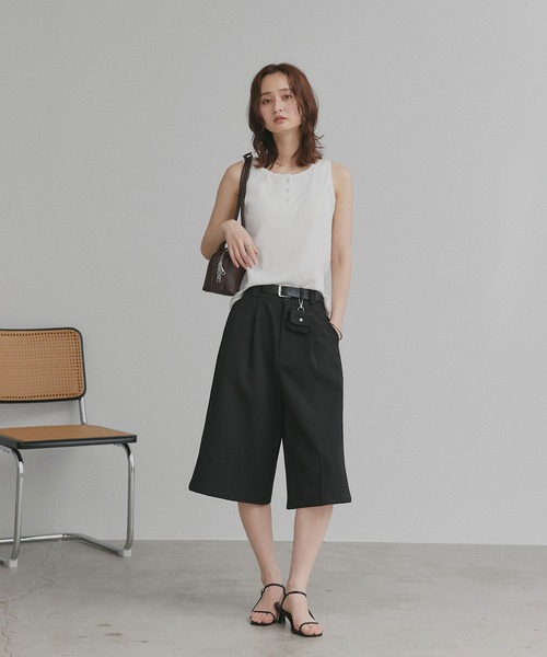 ad thie(アドティエ)の「ベルト ミニ ポーチ付き タックバミューダパンツ(その他パンツ・レディース・ブラック/ライトブラウン/アイボリー/グレー・FREE)」の5枚目の写真